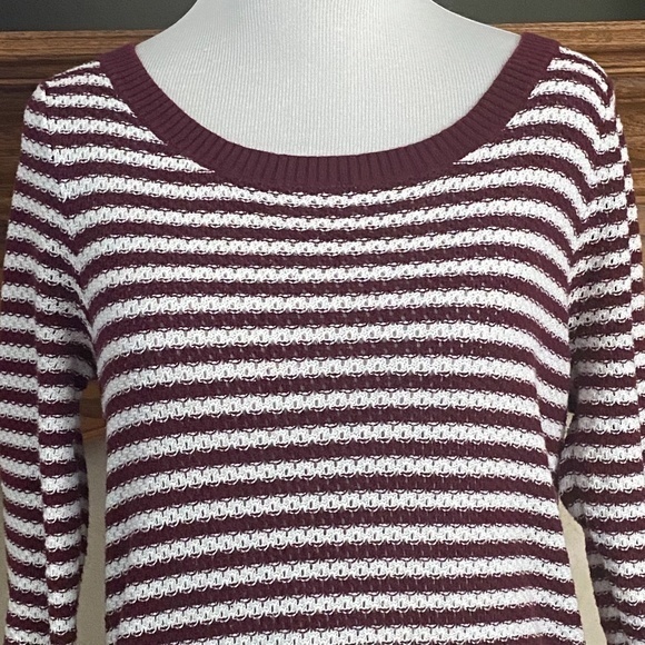 Quiksilver Scoop Neckline Striped Pullover Sweater Sz. M NWOT - Picture 2 of 12